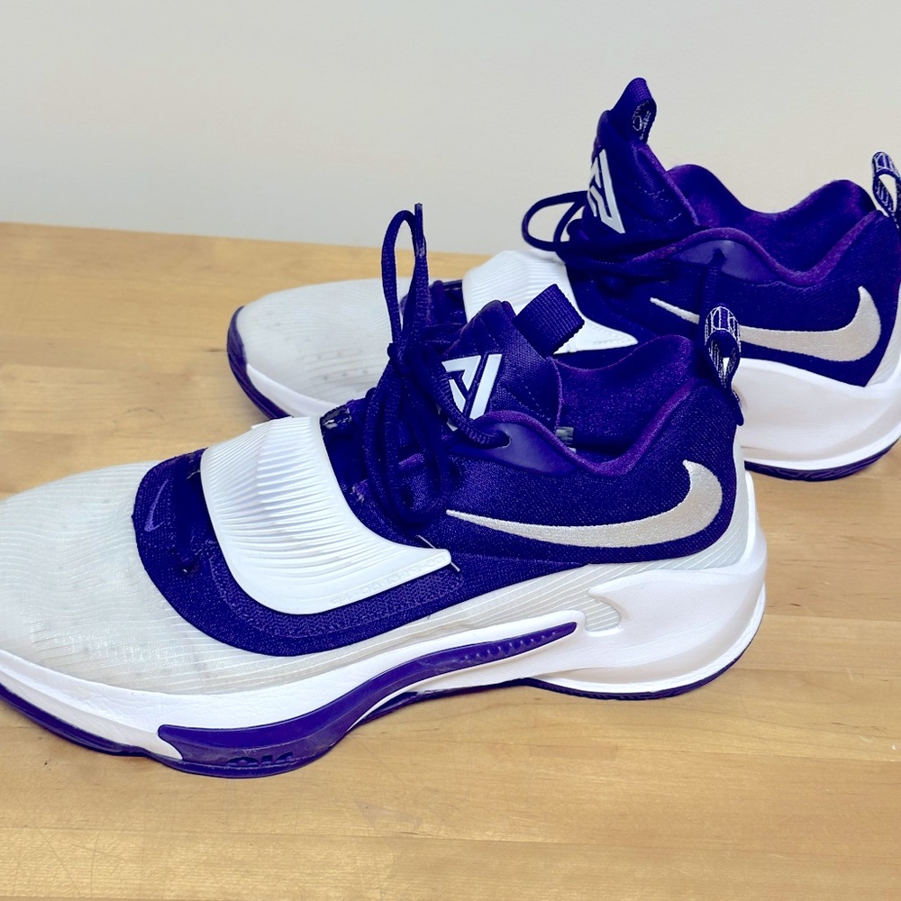 EUC Nike Giannis Freak basketball shoes size 14